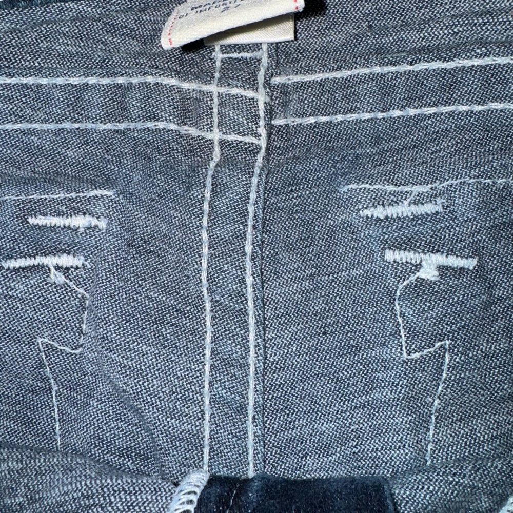 True Religion - Picture 4 of 7